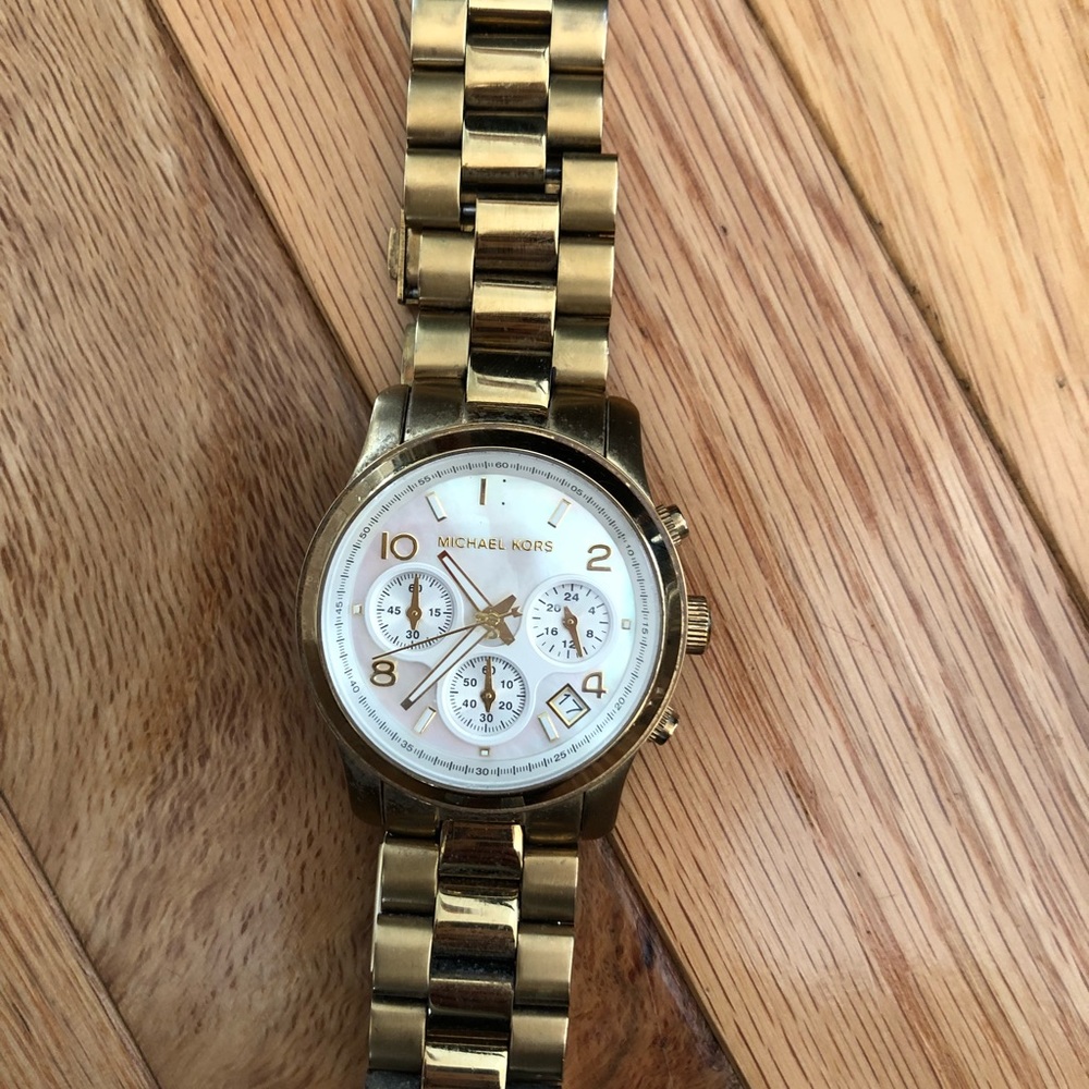 Gold Michael Kors watch, large face